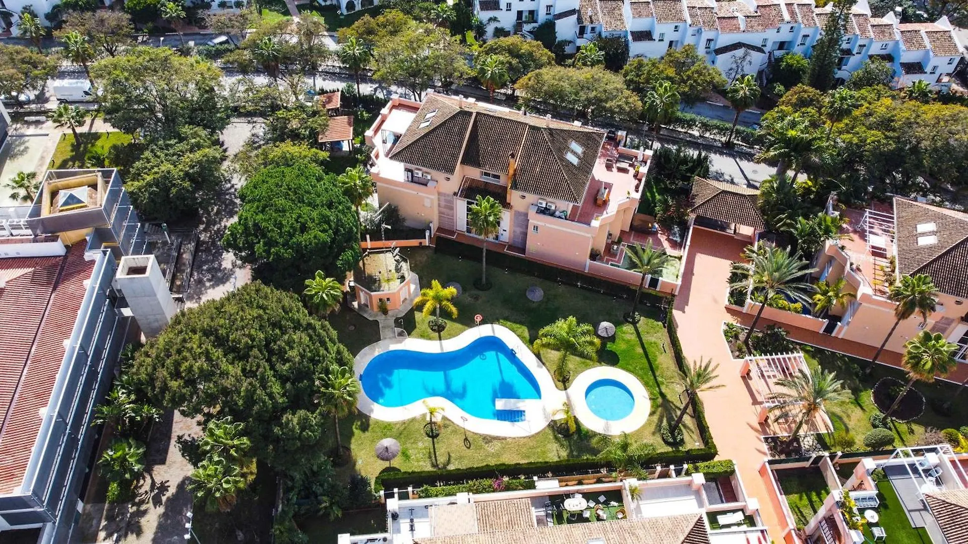 Apartment Siroko Penthouse At The Beach Marbella Spain